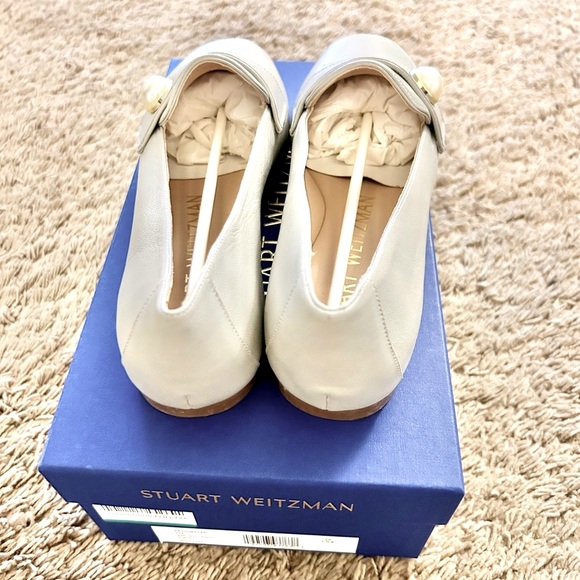 Stuart Weitzman Payson Pearl Leather Loafer - Picture 4 of 7